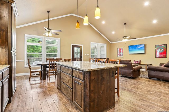 198 River Villas Ct Unit 3, New Braunfels, TX 78132