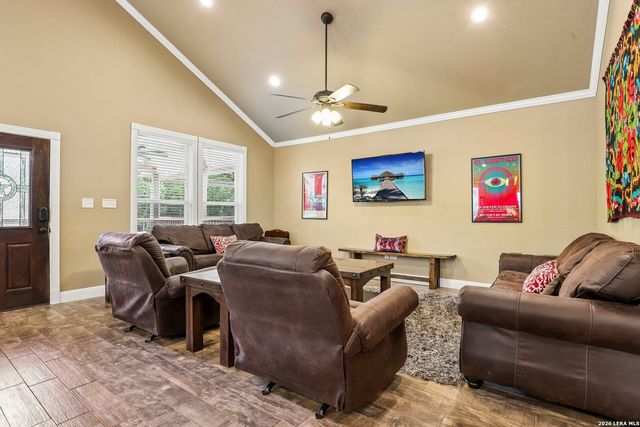 198 River Villas Ct Unit 3, New Braunfels, TX 78132