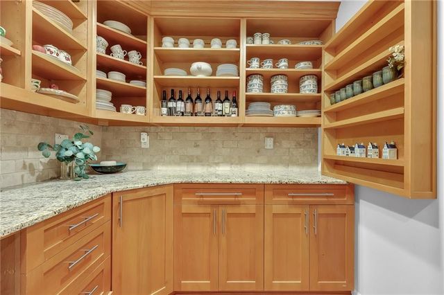 3344 Weathertop Way, Roswell, GA 30075