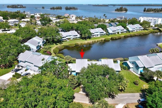 6408 S River Run Drive, Sebastian, FL 32958