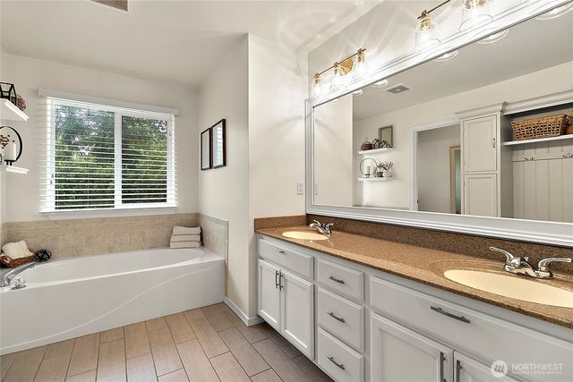 20407 SE 261st Place, Covington, WA 98042