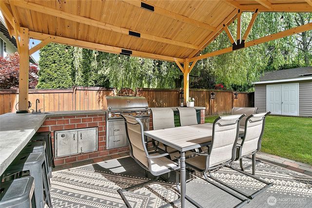 20407 SE 261st Place, Covington, WA 98042