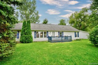 5206 Lippincott Boulevard, Burton, MI 48519