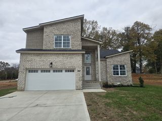 3617 Westlake Dr, Clarksville, TN 37040
