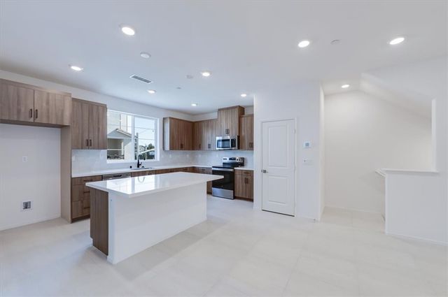 8487 Snapdragon Lane, Chino, CA 91708
