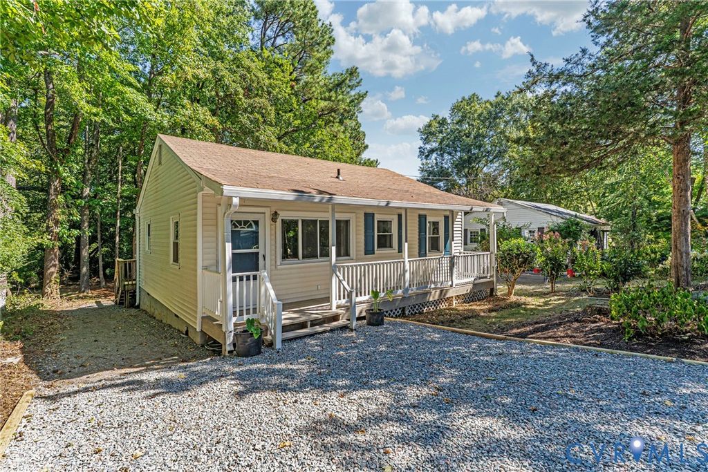 7816 Marthaven Dr, North Chesterfield, VA 23235