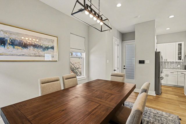 825 Woodcrest Drive, Houston, TX 77018