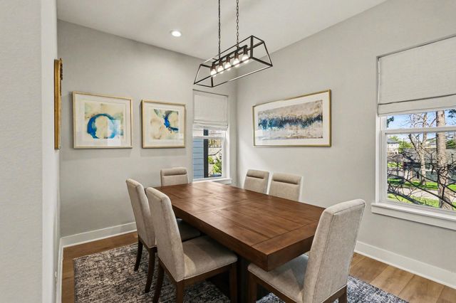 825 Woodcrest Drive, Houston, TX 77018