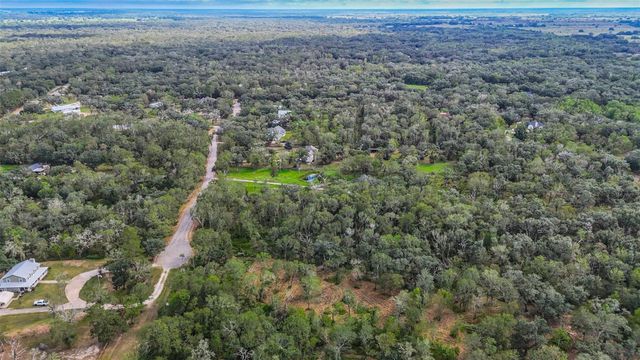 0 Live Oak St, Damon, TX 77430