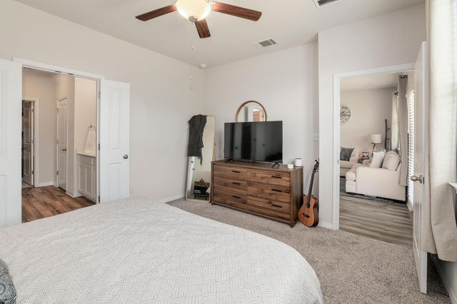 208 Wild Spur LN, Liberty Hill, TX 78642