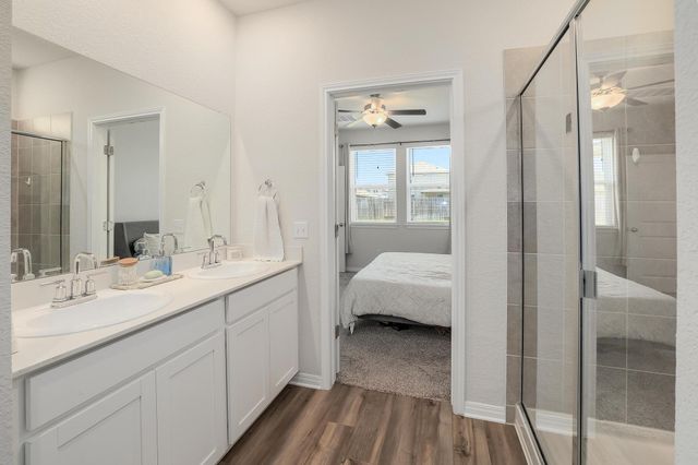 208 Wild Spur LN, Liberty Hill, TX 78642