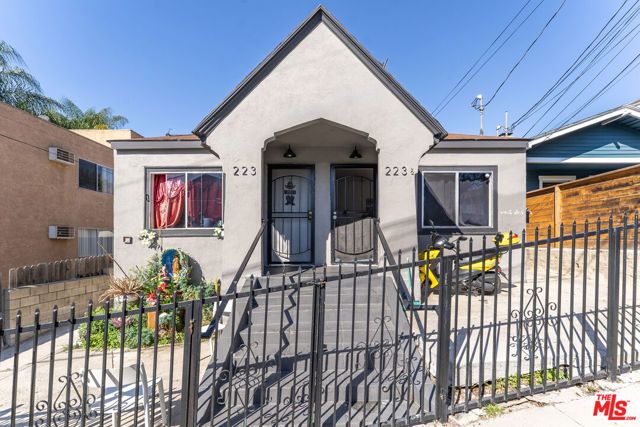 221 Lake Shore Terrace, Los Angeles, CA 90026