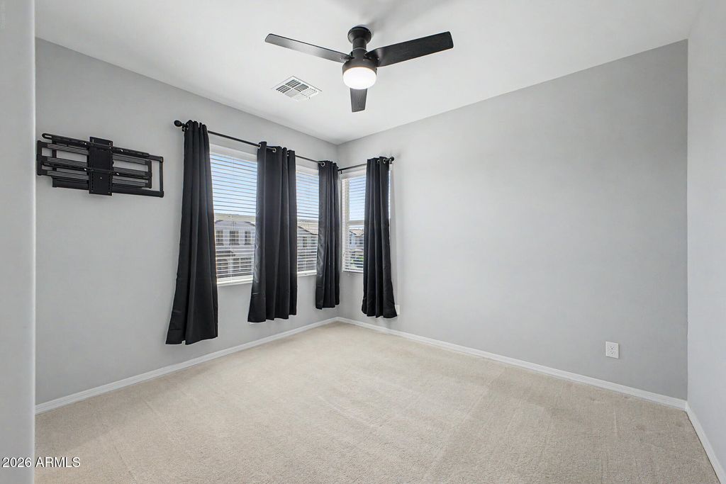 Image 16 of property listing at 31730 N 24TH Drive, Phoenix, AZ 85085