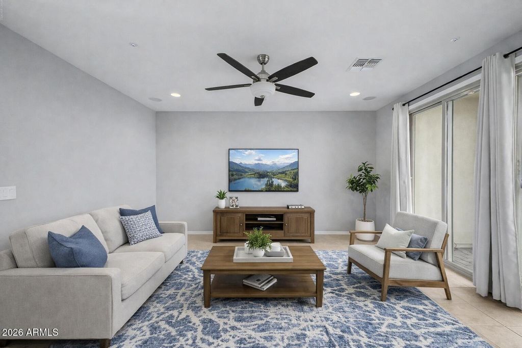Image 9 of property listing at 31730 N 24TH Drive, Phoenix, AZ 85085