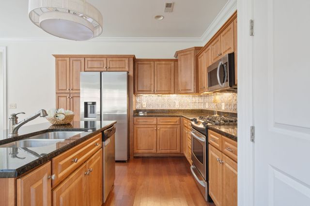 1019 Cumberland Park Dr, Franklin, TN 37069