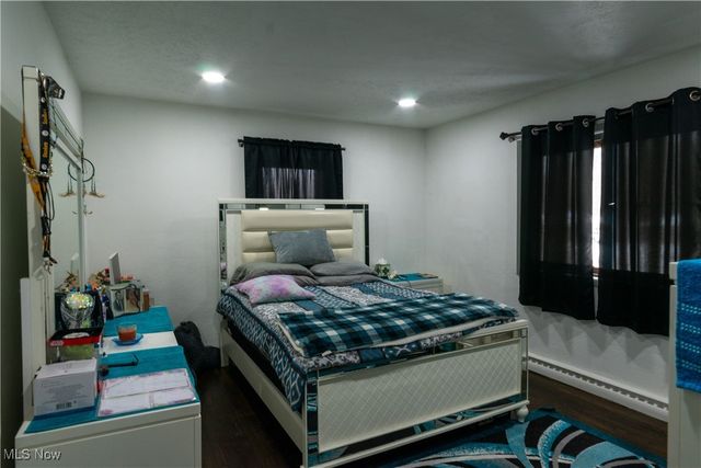 427 Catalina Drive, New Franklin, OH 44319