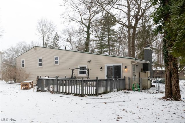 427 Catalina Drive, New Franklin, OH 44319