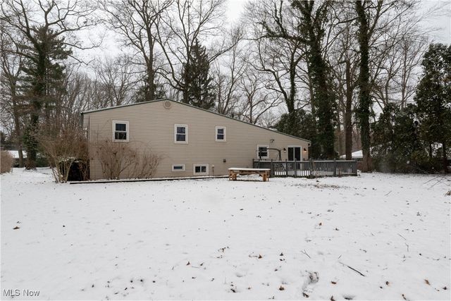 427 Catalina Drive, New Franklin, OH 44319