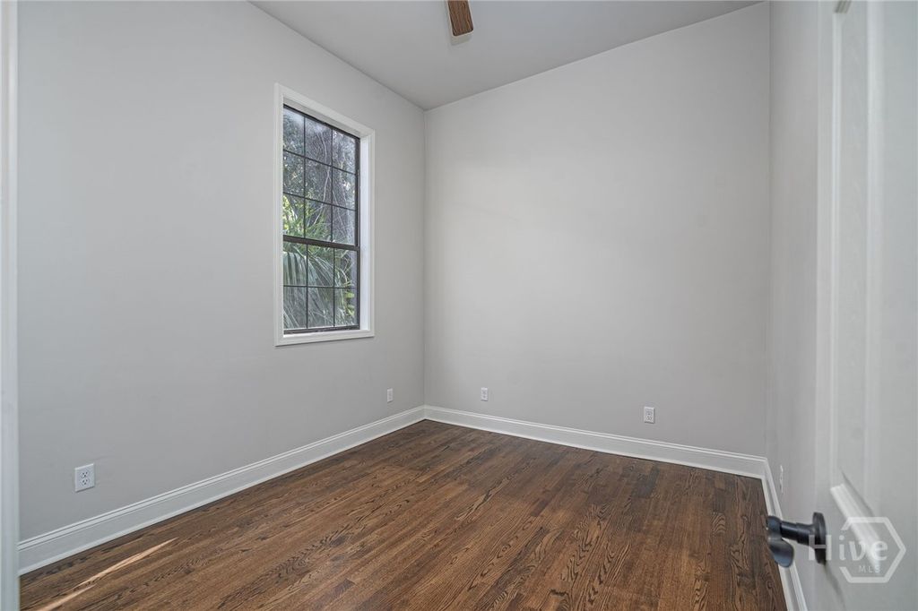 Image 14 of property listing at 1105-1107 E 32nd Street, Savannah, GA 31404