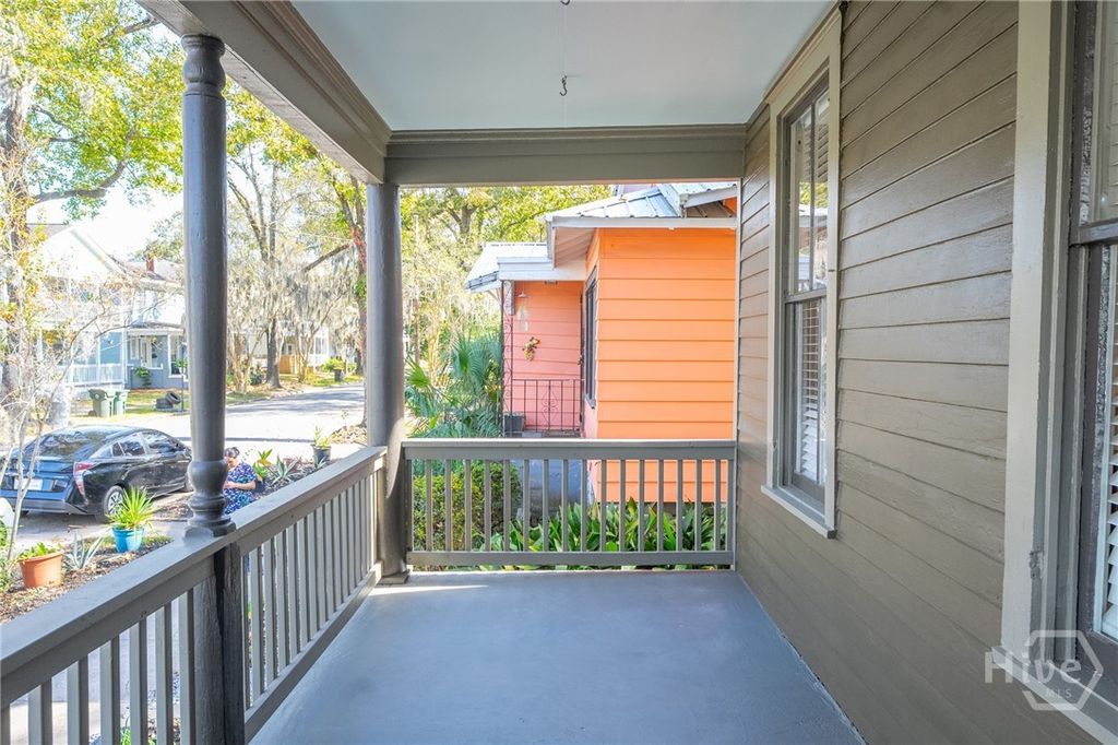 Image 3 of property listing at 1105-1107 E 32nd Street, Savannah, GA 31404