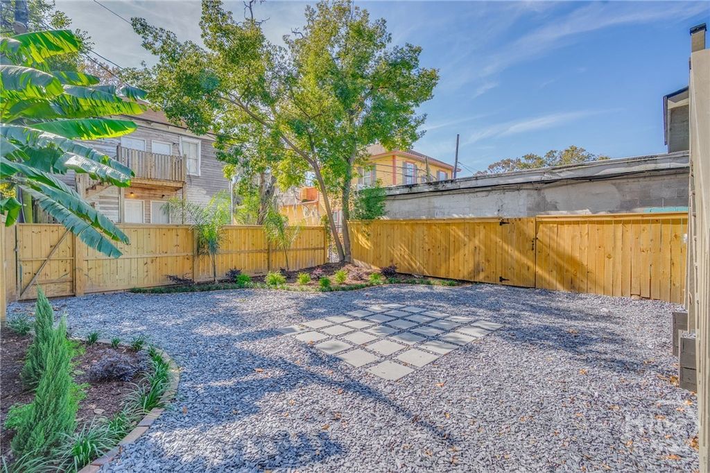 Image 34 of property listing at 1105-1107 E 32nd Street, Savannah, GA 31404