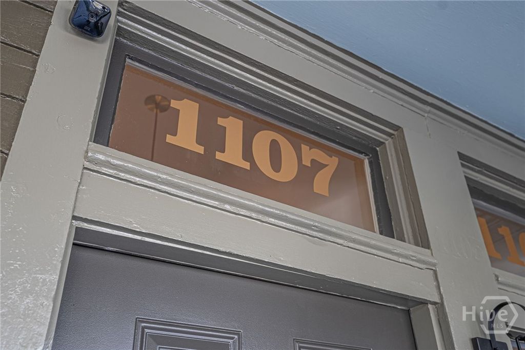 Image 5 of property listing at 1105-1107 E 32nd Street, Savannah, GA 31404