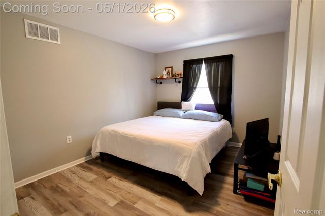 2757 N Tipsico Lake Road, Hartland Township, MI 48353