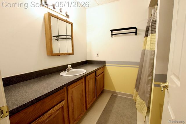 2757 N Tipsico Lake Road, Hartland Township, MI 48353
