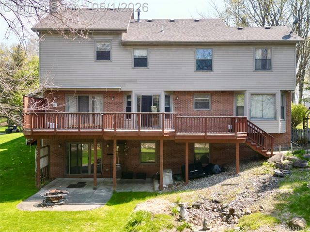2757 N Tipsico Lake Road, Hartland Township, MI 48353