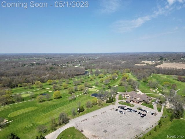 2757 N Tipsico Lake Road, Hartland Township, MI 48353