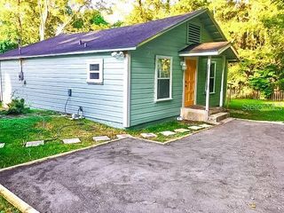 223 SE 9TH STREET, Gainesville, FL 32601