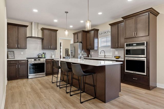 3832 Emmons Avenue, Columbus, OH 43219