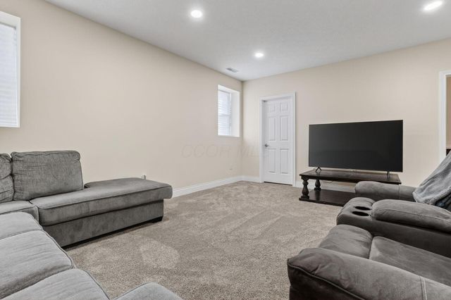 3832 Emmons Avenue, Columbus, OH 43219