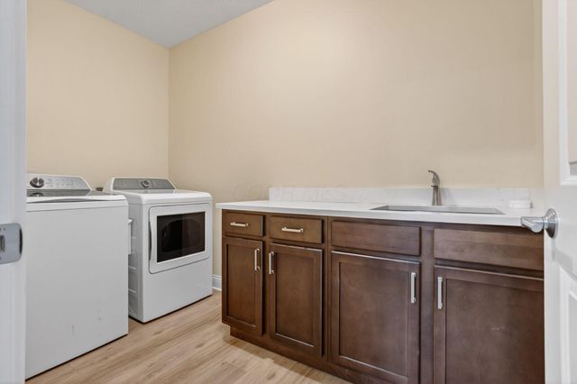 3832 Emmons Avenue, Columbus, OH 43219