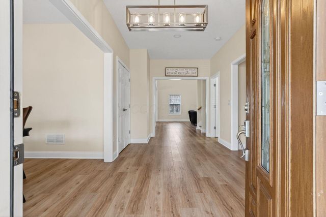 3832 Emmons Avenue, Columbus, OH 43219