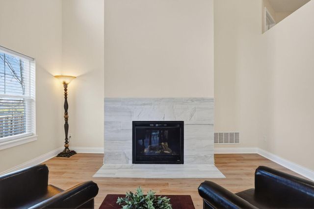 3832 Emmons Avenue, Columbus, OH 43219