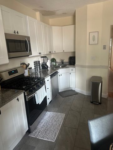 143 L St 1, Boston, MA 02127