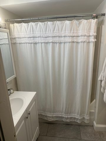 143 L St 1, Boston, MA 02127