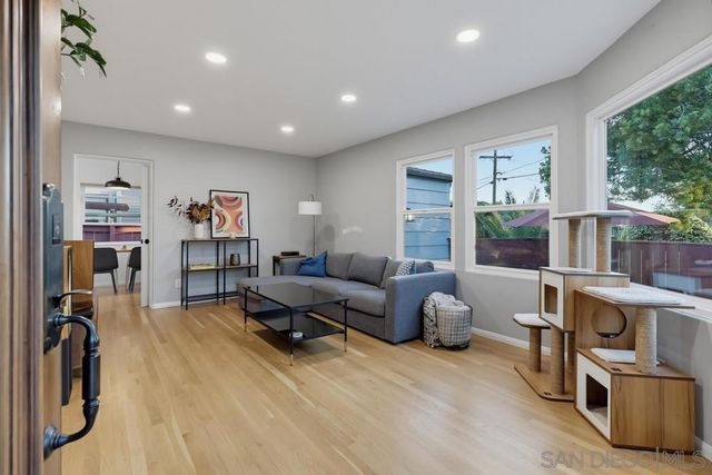 3381 N Mountain View, San Diego, CA 92116