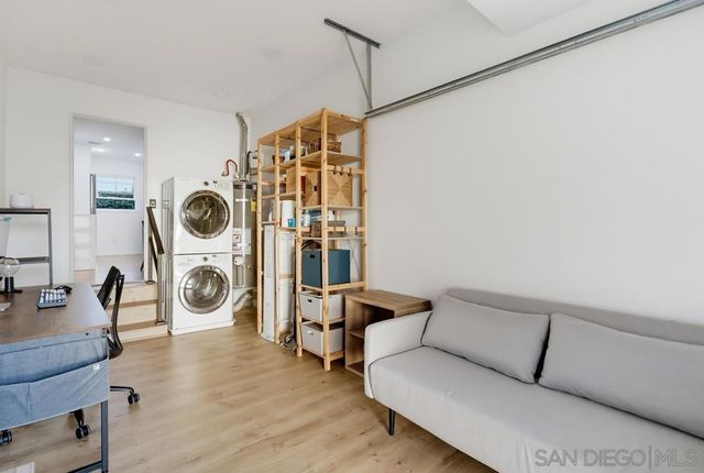 3381 N Mountain View, San Diego, CA 92116