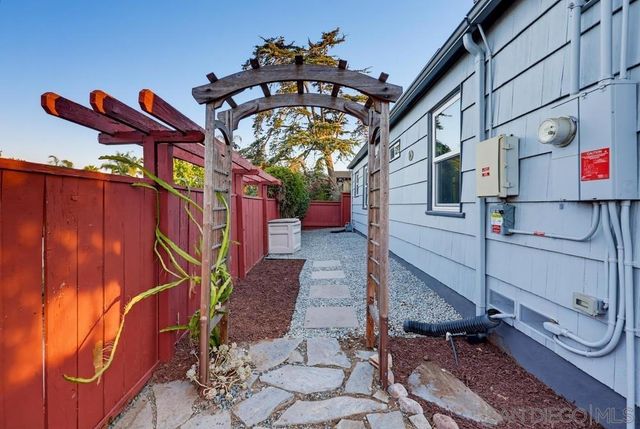 3381 N Mountain View, San Diego, CA 92116