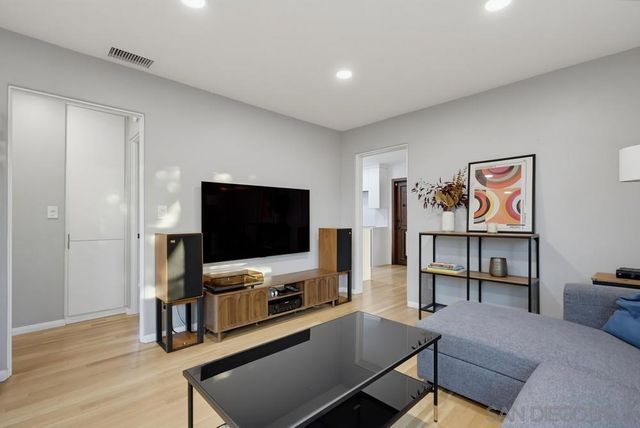 3381 N Mountain View, San Diego, CA 92116