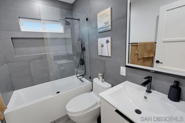 3381 N Mountain View, San Diego, CA 92116