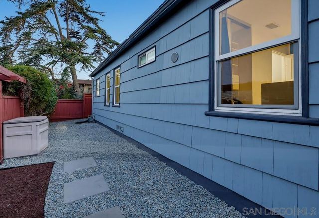 3381 N Mountain View, San Diego, CA 92116