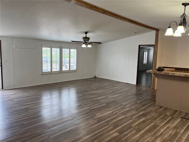 695 S Vista, Sandia, TX 78383