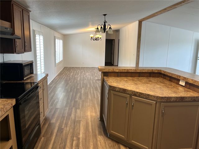 695 S Vista, Sandia, TX 78383