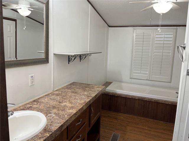 695 S Vista, Sandia, TX 78383