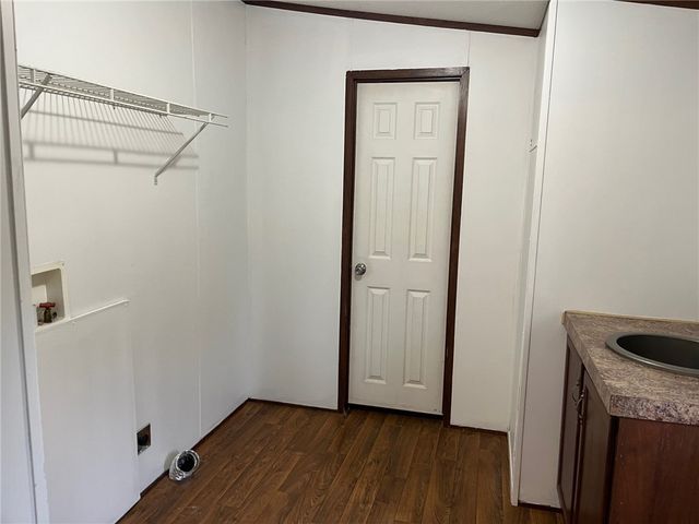 695 S Vista, Sandia, TX 78383