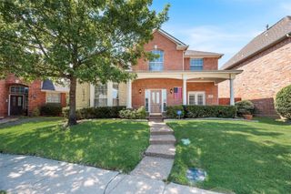 9013 Crown Point Circle, Irving, TX 75063