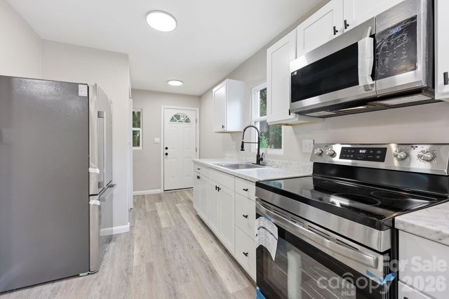 1829 Taylor Avenue, Charlotte, NC 28216